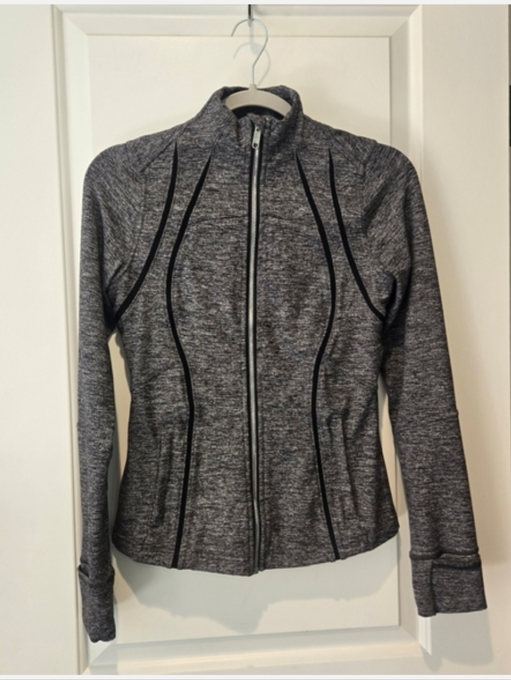 EUC- lululemon Define Special Edition Jacket Wing Mesh Heathered Black Size 6 - Picture 5 of 10